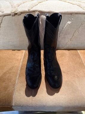 Women's Cherry Black Leather Justin Western Boots